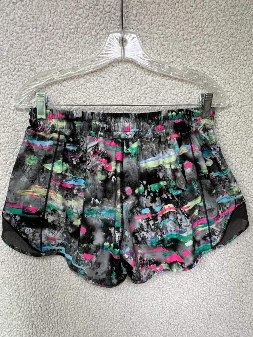 Lululemon Hotty Hot High-Rise Lined Short 4", color multicolor
